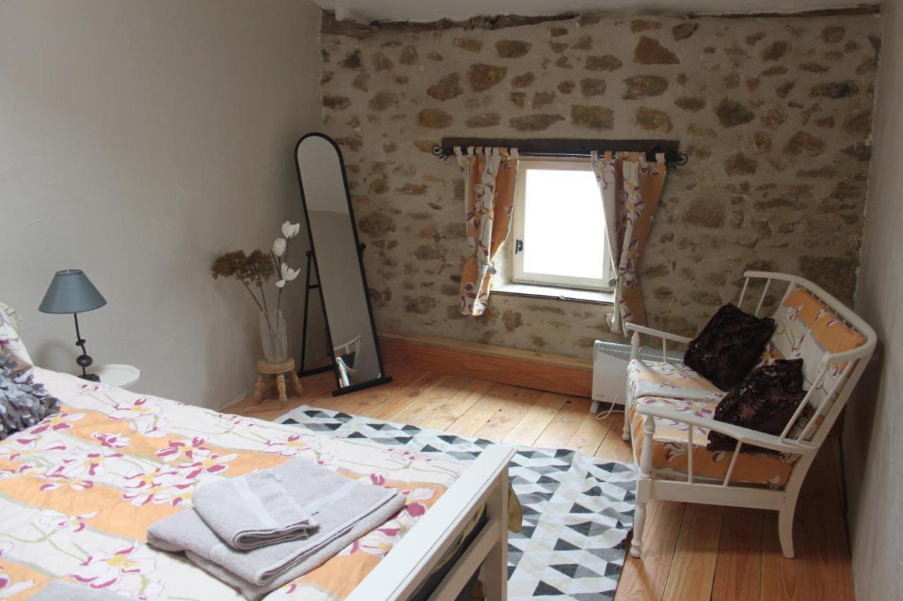 Gite La Pimparola Villa Nouic Exteriör bild