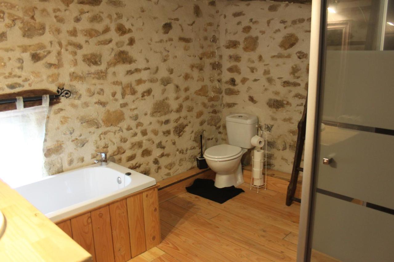 Gite La Pimparola Villa Nouic Exteriör bild